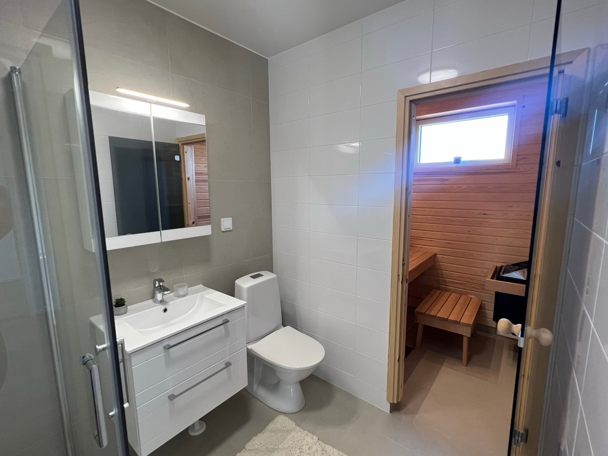 https://storage.googleapis.com/real-estate-aland.appspot.com/premont/image8.jpeg