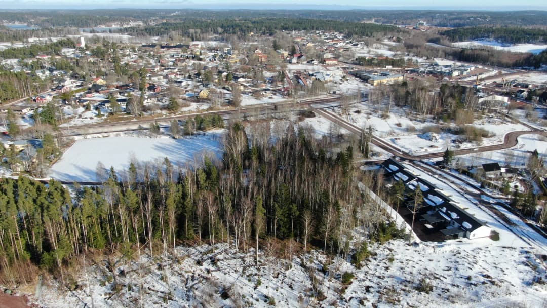 Bild av Tomt med omfattande byggrätt i Godby