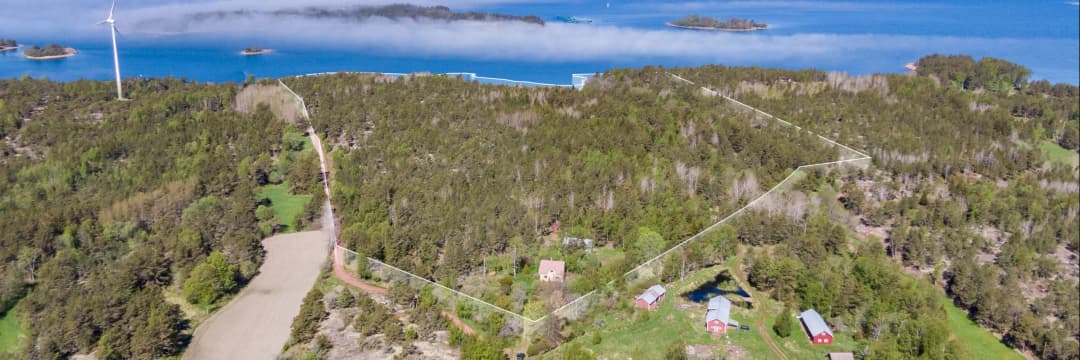 Bild av Bostadshus på stor strandfastighet