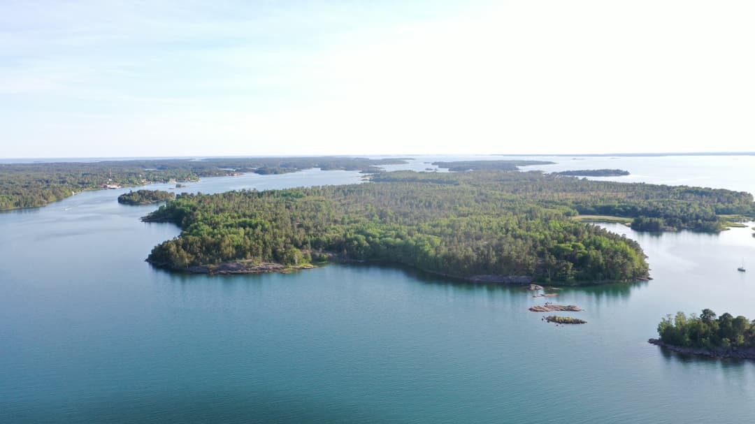 Bild av Stort och underbart strandområde på holmen Gripö i Degerby, Föglö.