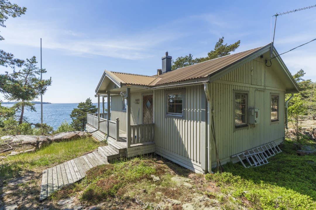 Bild av Fritidsbostad med lång strandlinje