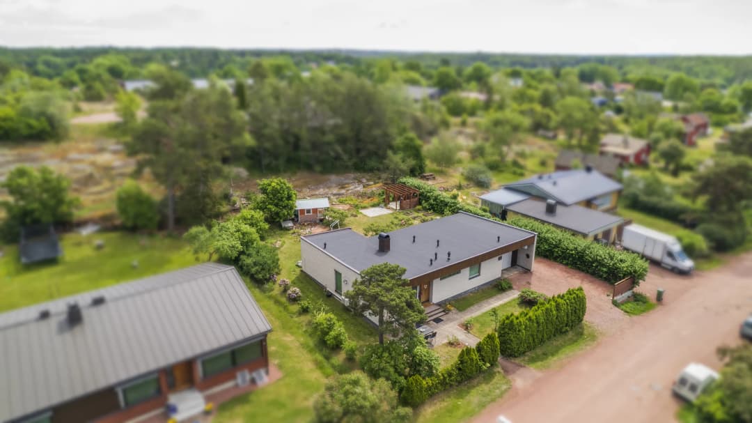 Bild av Bostadshus med centralt läge i Godby